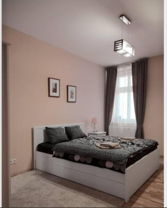Apartment Vltavska A Prag Exteriör bild